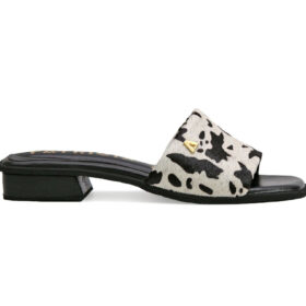 Sandalia en cuero negro