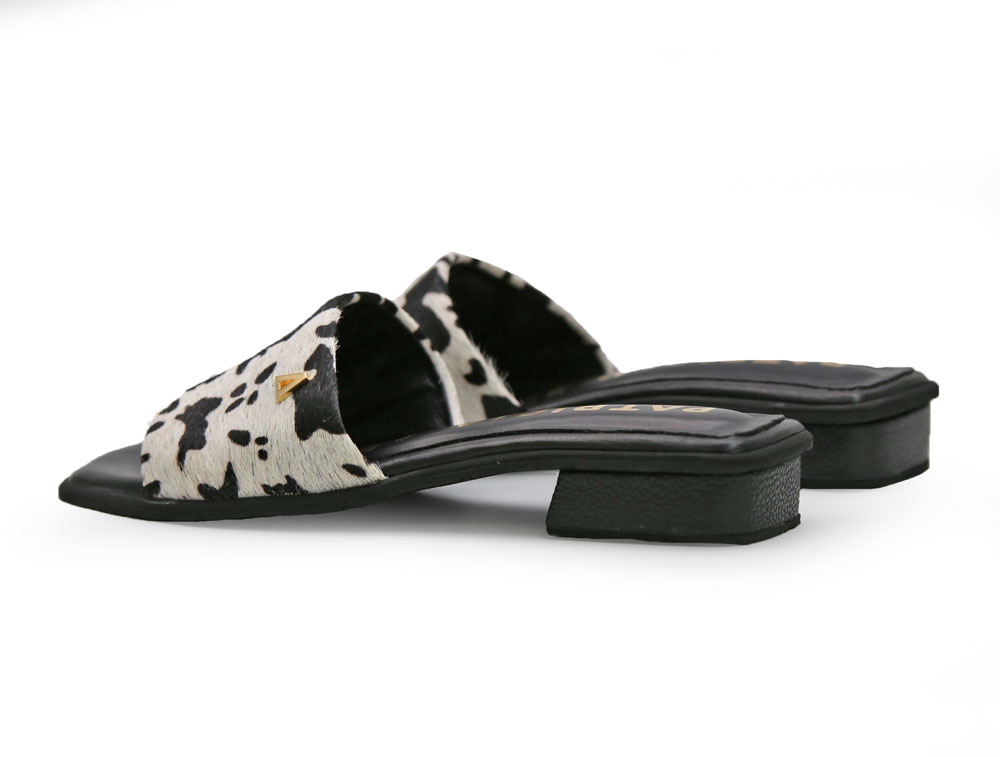 Sandalia en cuero negro - Image 3