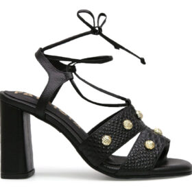 Sandalia en cuero negro