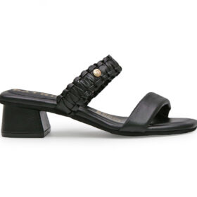 Sandalia en cuero negro