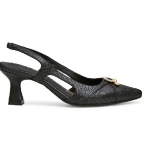 Zapatilla de tacon en cuero negro