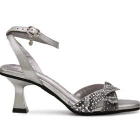 Sandalia en cuero negro