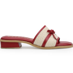 Sandalia en cuero rojo