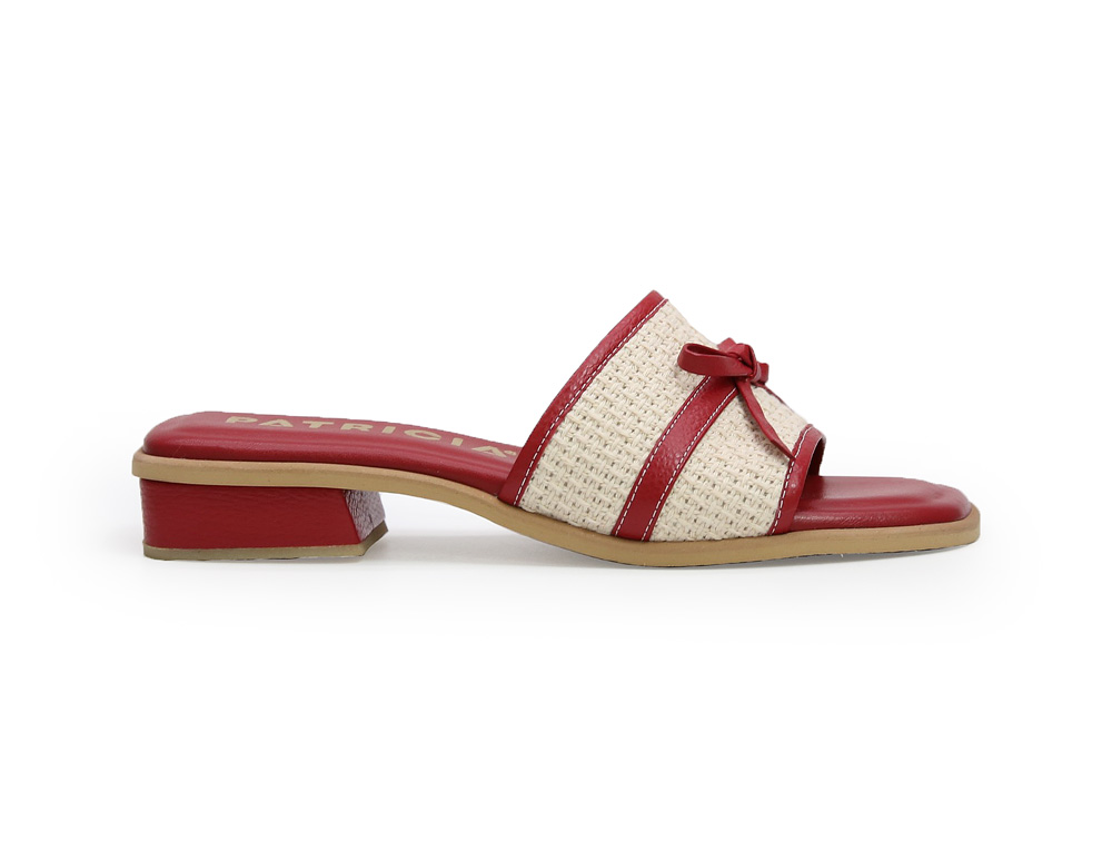 Sandalia en cuero rojo