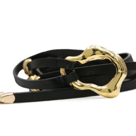 Cinturón en cuero negro