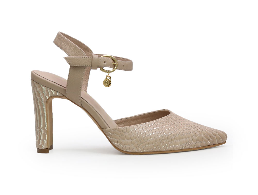 Zapatilla de tacon en cuero pardo