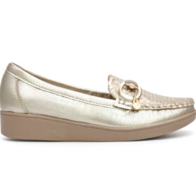 Mocasín en cuero oro