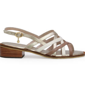 Sandalia en cuero oro