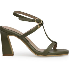 Sandalia en cuero verde