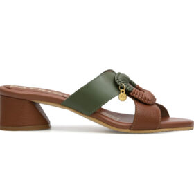 Sandalia en cuero coñac