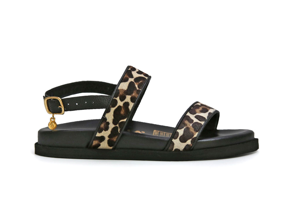 Sandalia en cuero negro