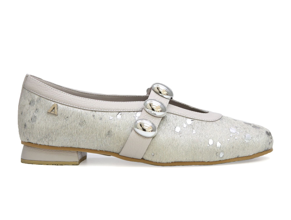 Baleta en cuero plata