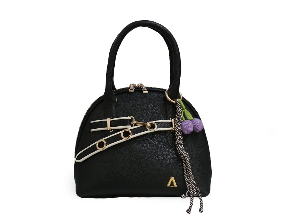 Bolso en cuero negro