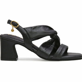 Sandalia en cuero negro