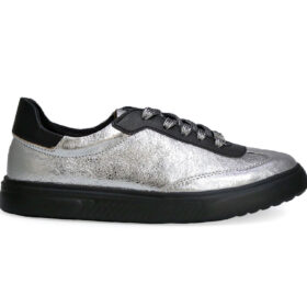 Tenis en cuero plata