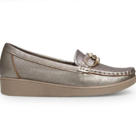 Mocasín en cuero arena