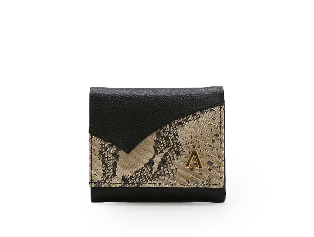 billetera en cuero negro