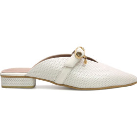 Zuecos en cuero blanco