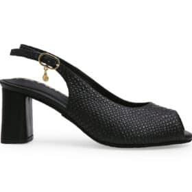 Sandalia en cuero negro