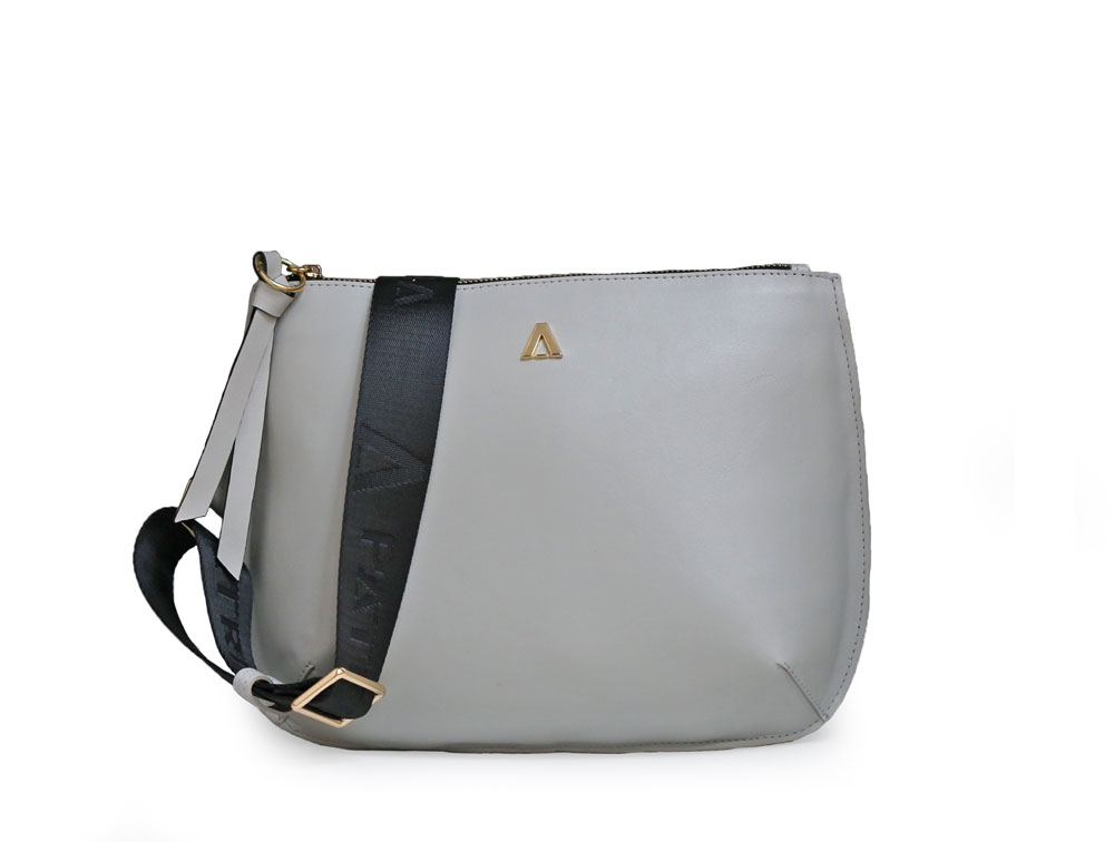 Bolso en cuero gris