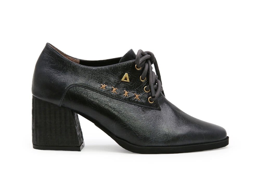 Bolichero en cuero negro