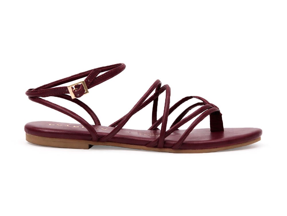 Sandalia en cuero uva