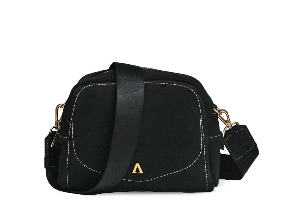 Bolso en cuero negro