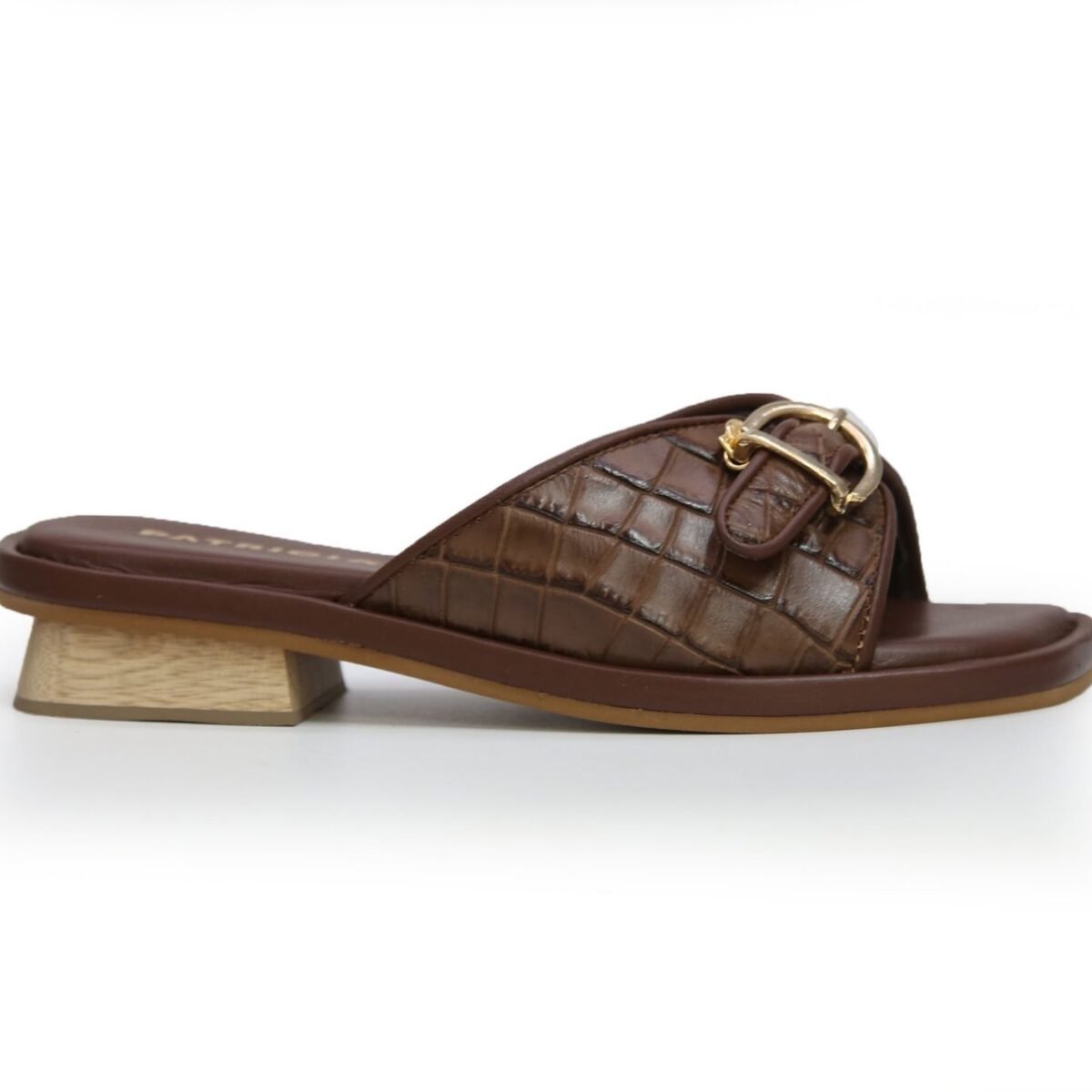 Sandalia en cuero cafe