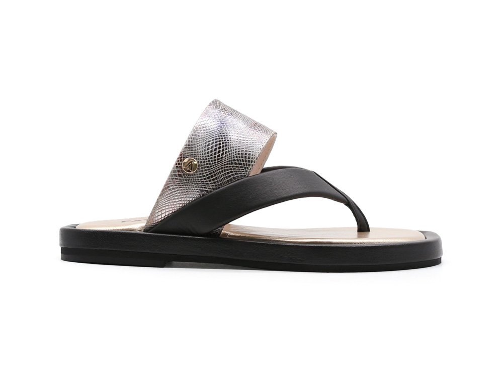 Sandalia en cuero negro