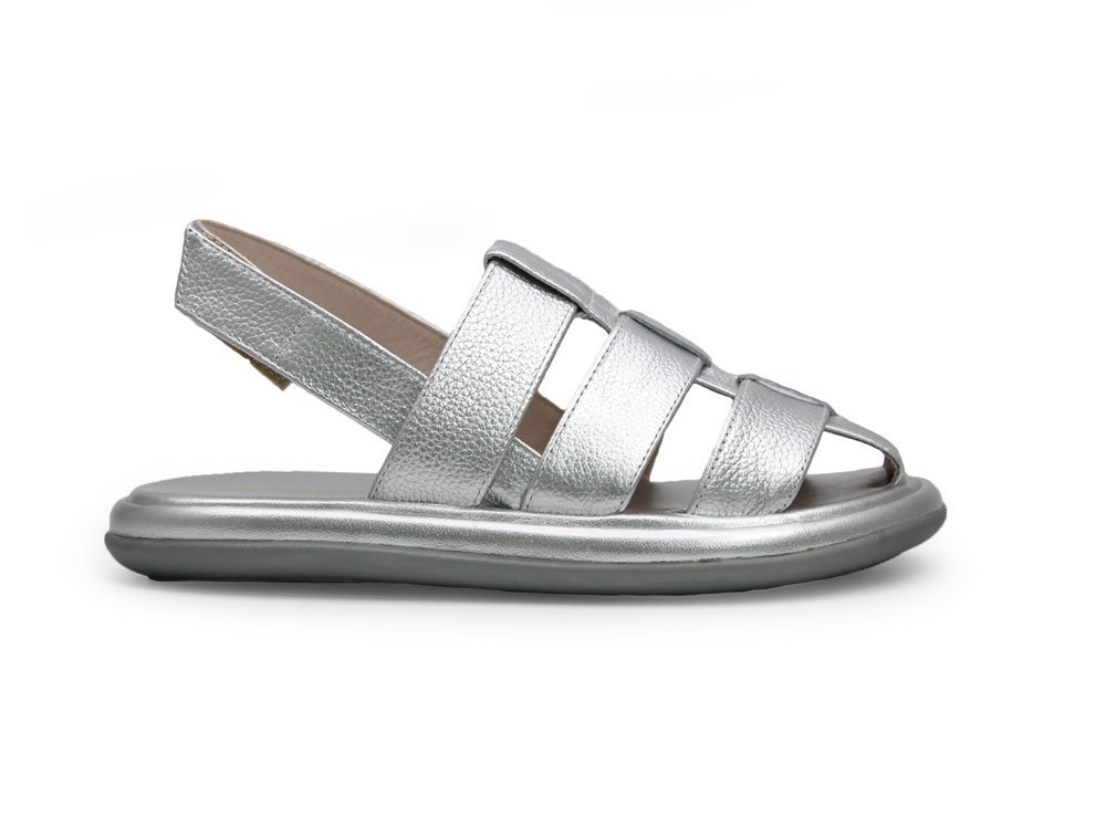 Sandalia en cuero plata
