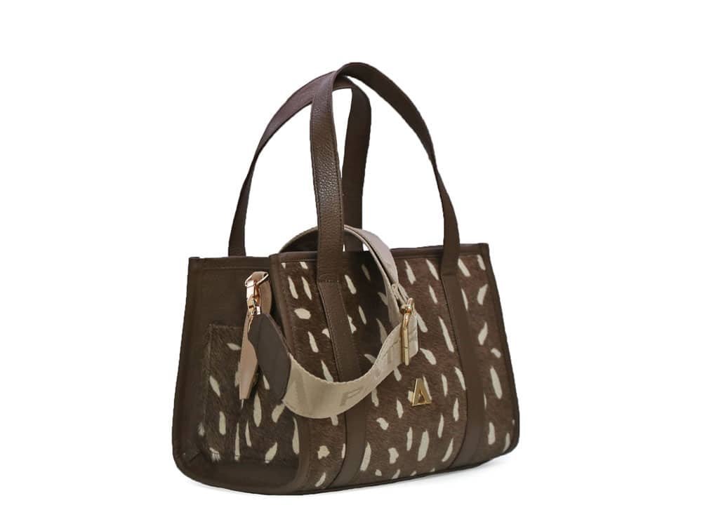 Alternative view of Bolso en cuero cafe