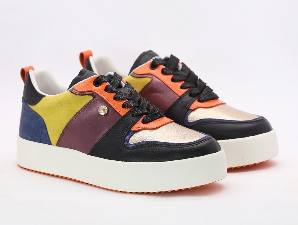 Alternative view of Tenis en cuero BLALICE