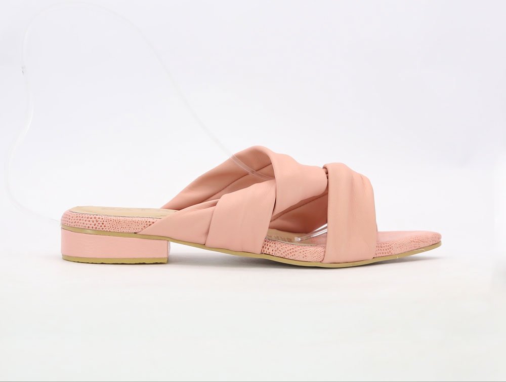 Sandalia en cuero FIP250