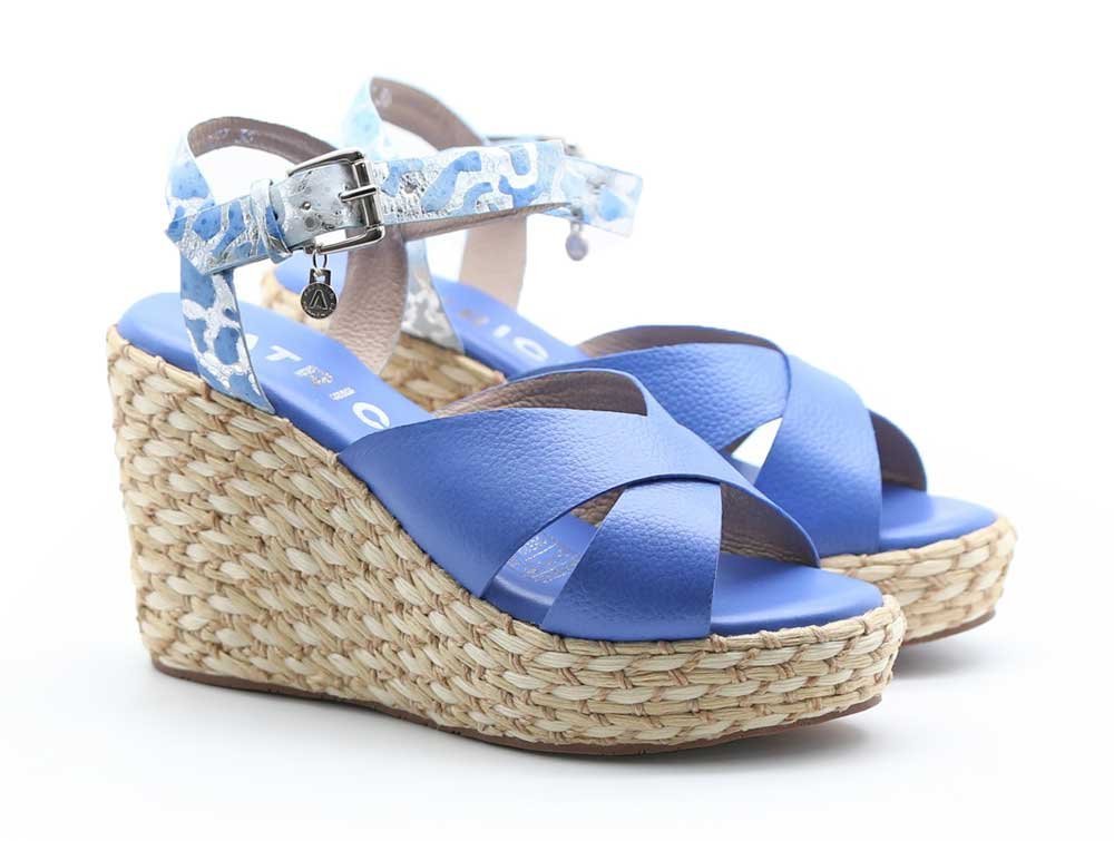 Alternative view of Sandalia en cuero azul