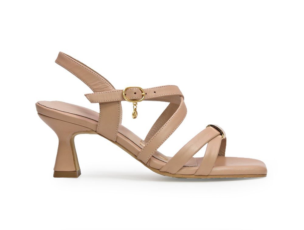 Sandalia en cuero piel