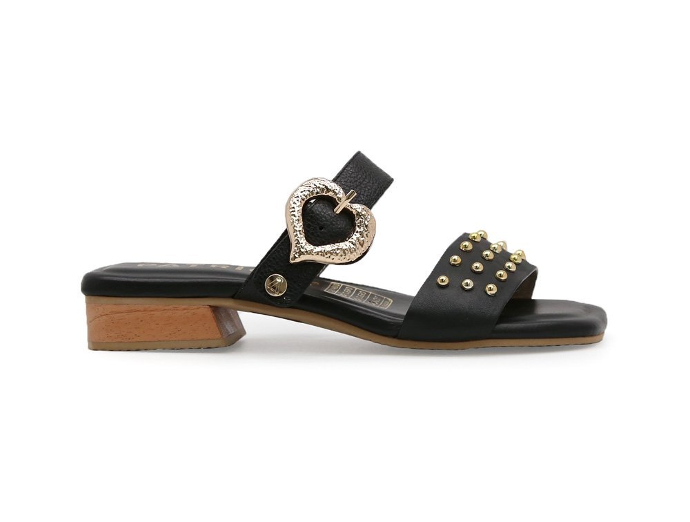 Sandalia en cuero negro