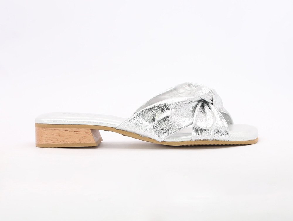 Sandalia en cuero IMJ1792