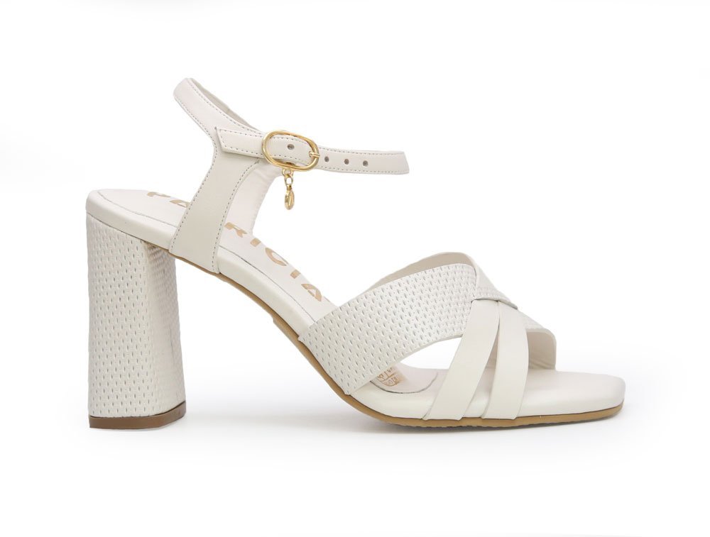 Sandalia en cuero blanco