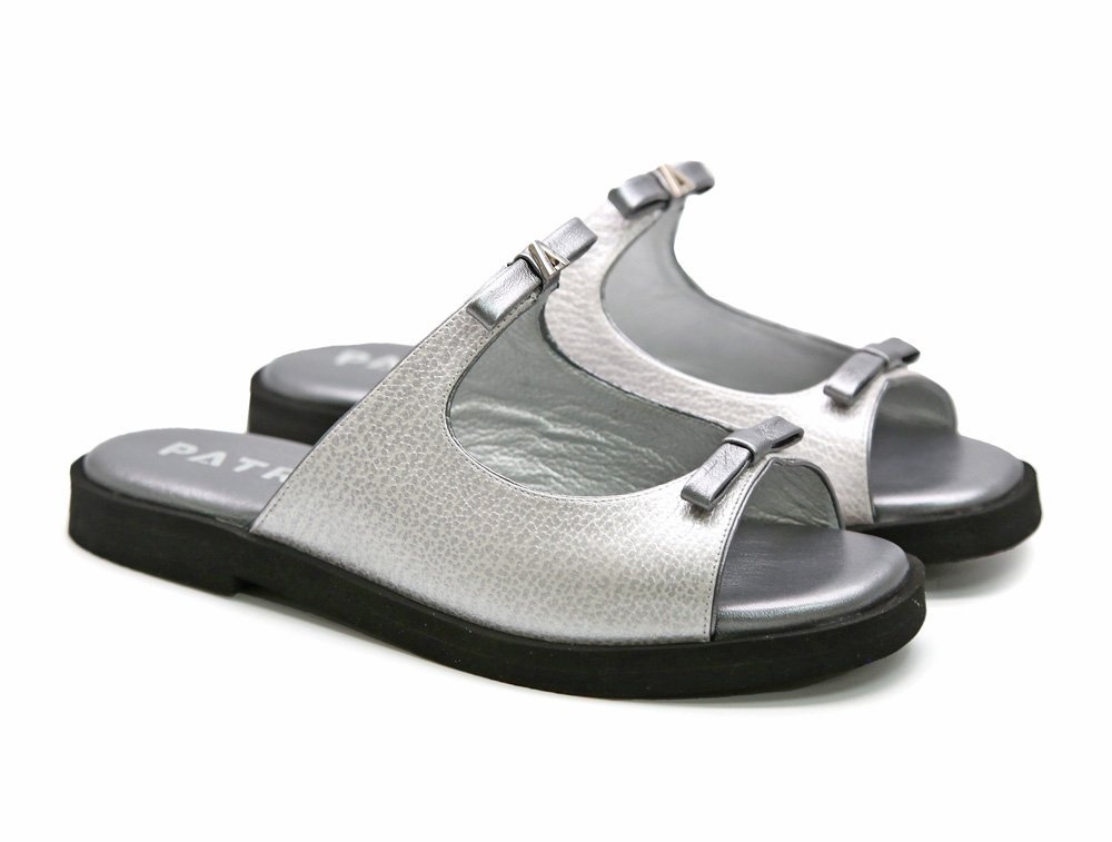 Alternative view of Sandalia en cuero plata