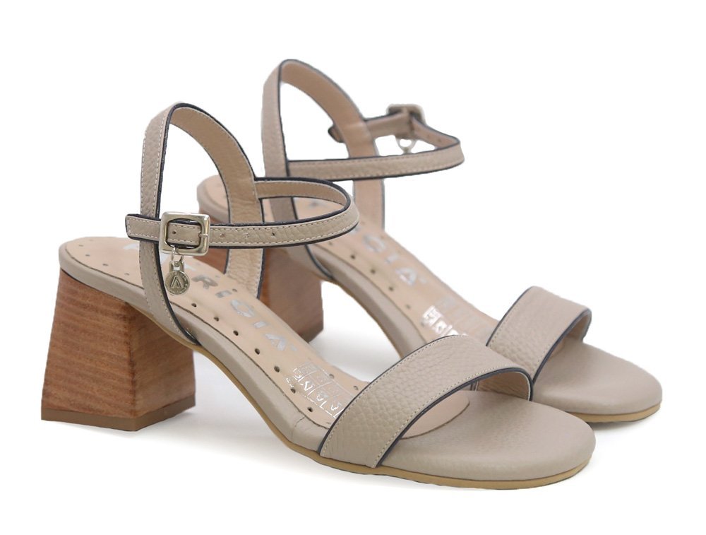 Alternative view of Sandalia en cuero rino