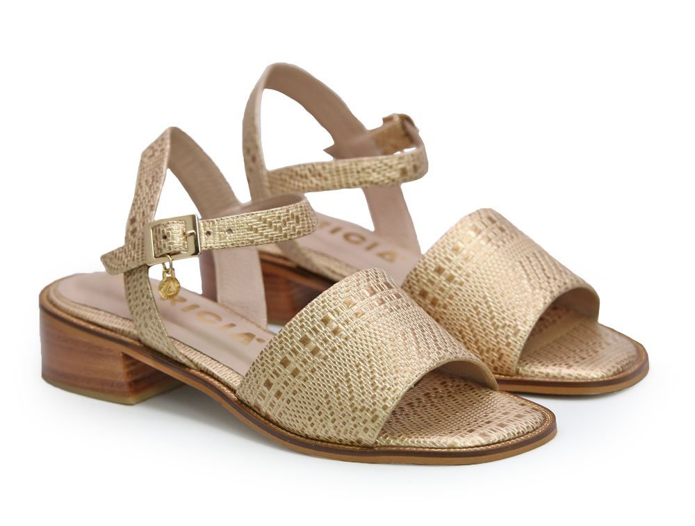 Alternative view of Sandalia en cuero oro