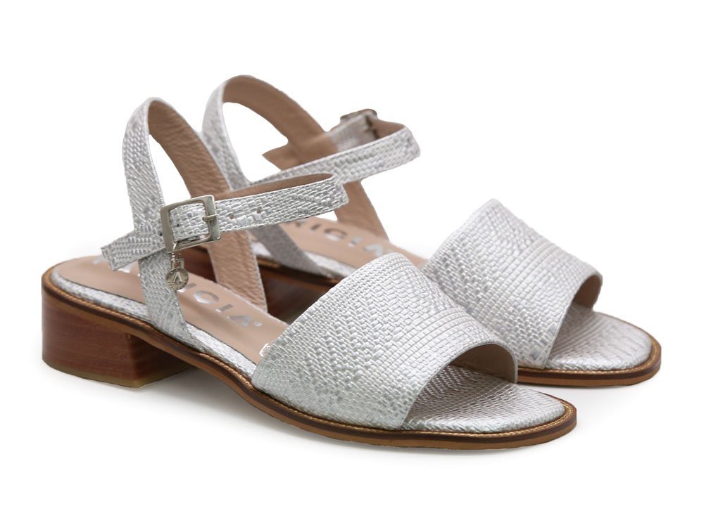 Alternative view of Sandalia en cuero plata