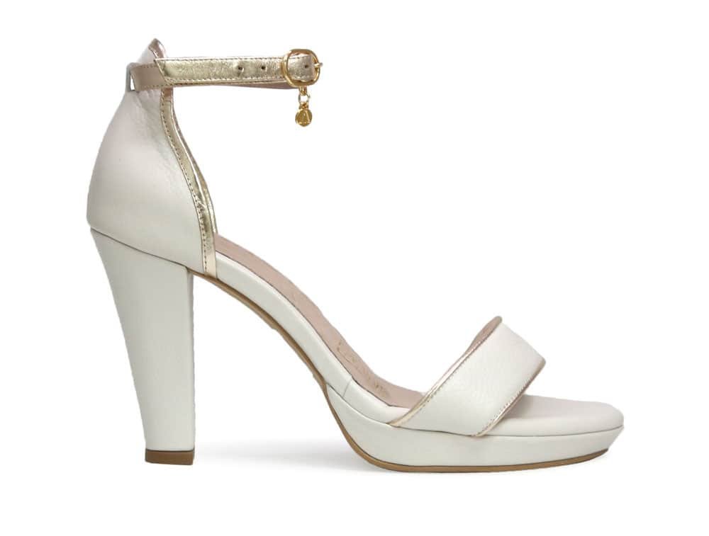 Sandalia en cuero duna