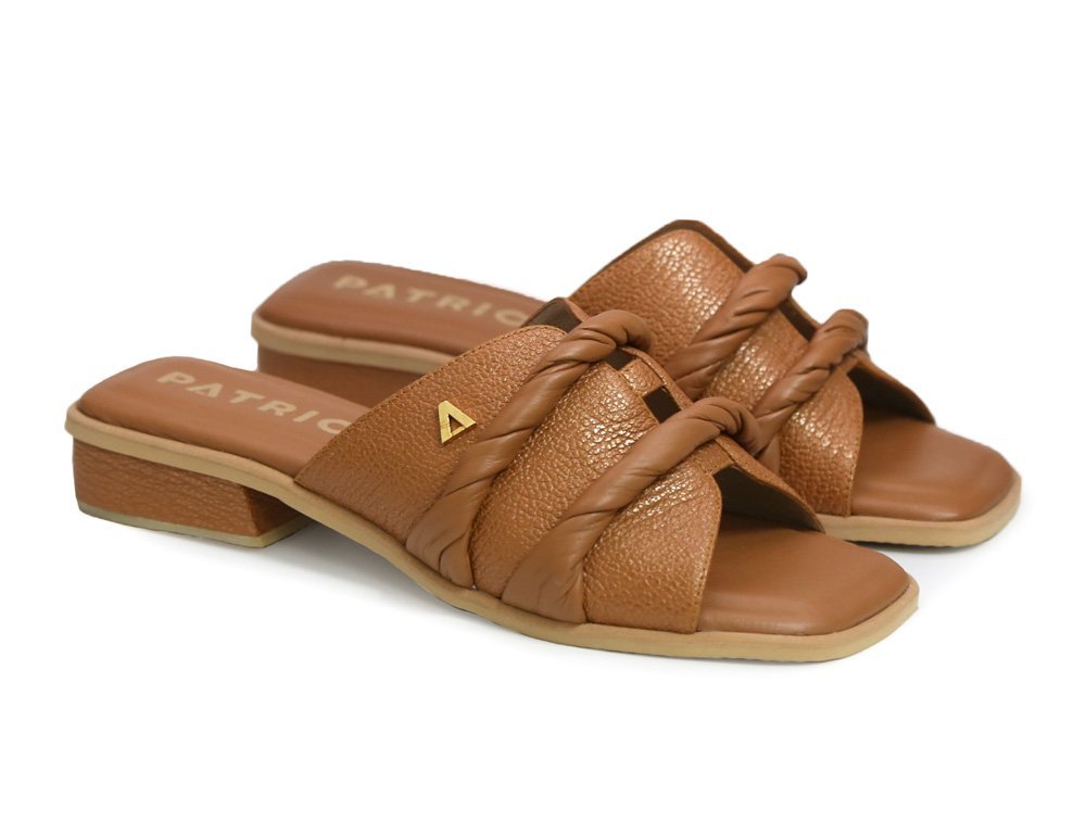 Alternative view of Sandalia en cuero salvado
