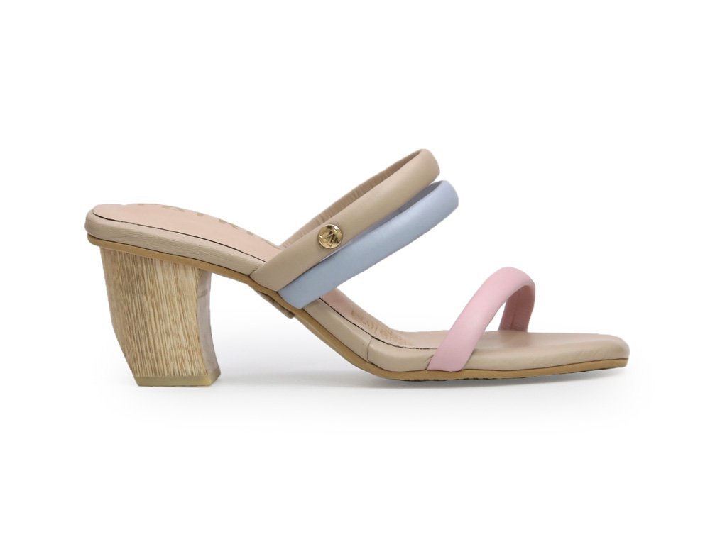 Sandalia en cuero pardo