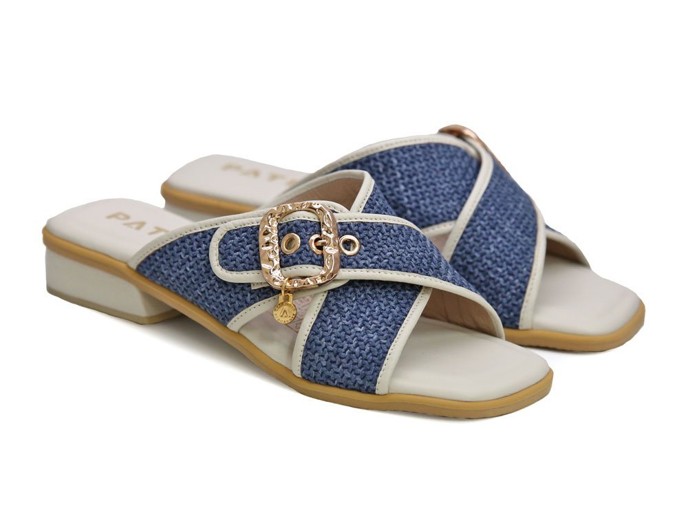 Alternative view of Sandalia en cuero azul