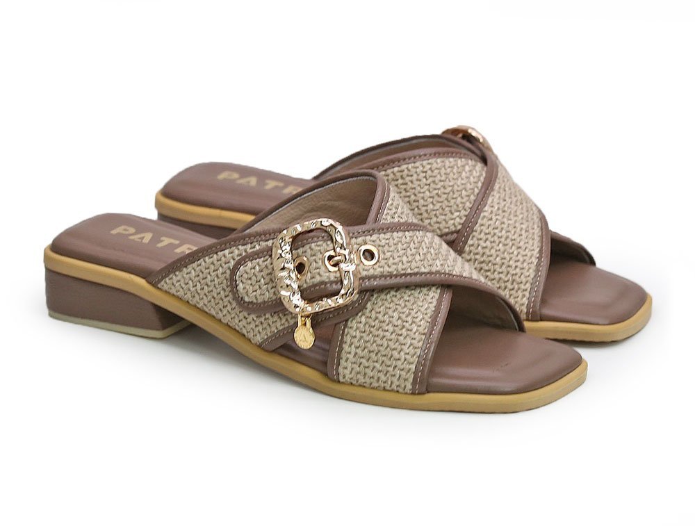 Alternative view of Sandalia en cuero taupe