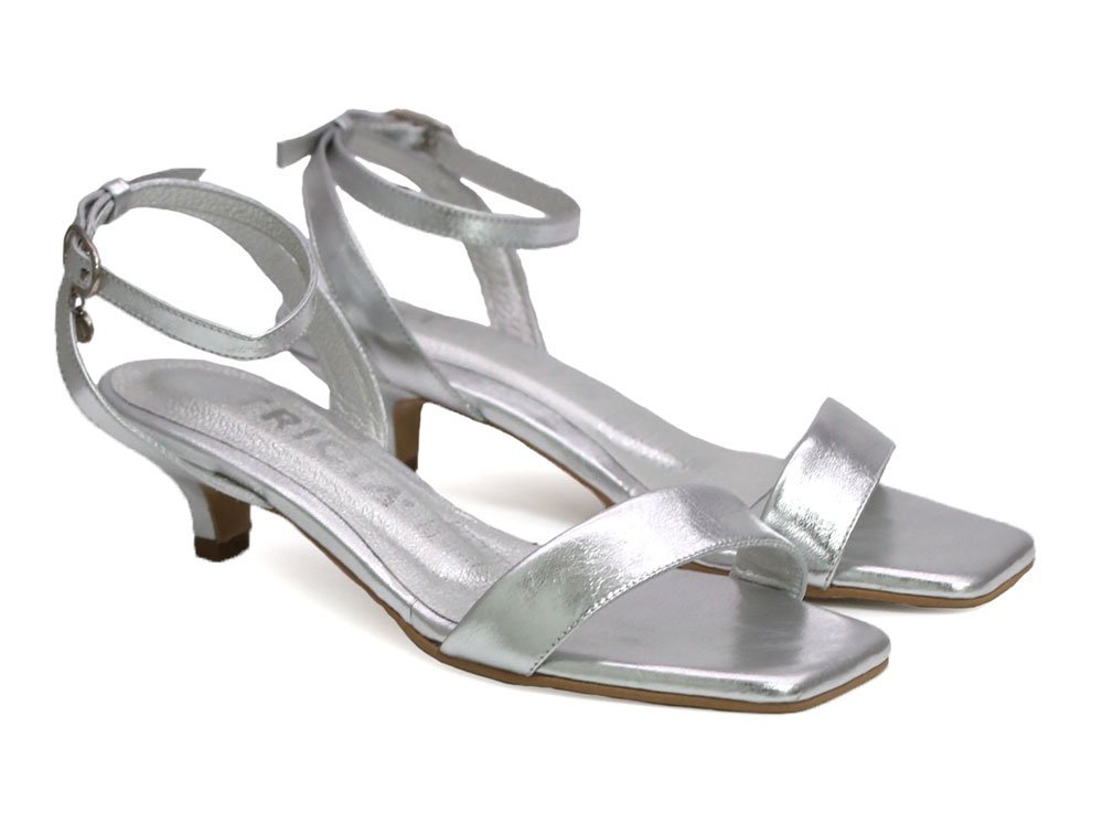 Alternative view of Sandalia en cuero plata