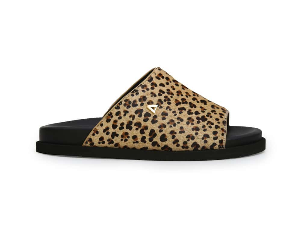 Sandalia en cuero beige