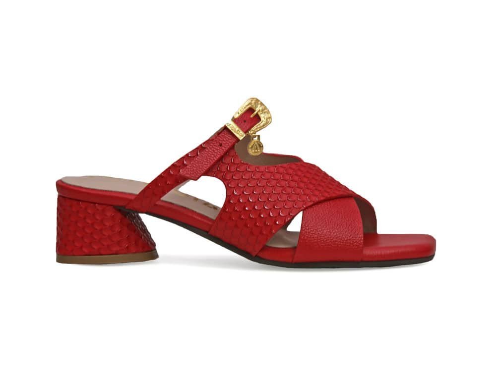 Sandalia en cuero rojo